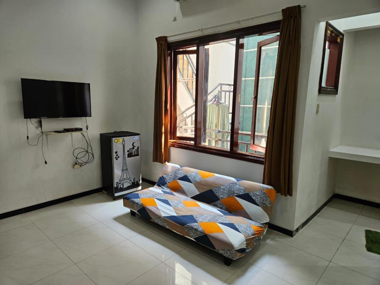 Grand Valora Anggrek Family Wisma tamu