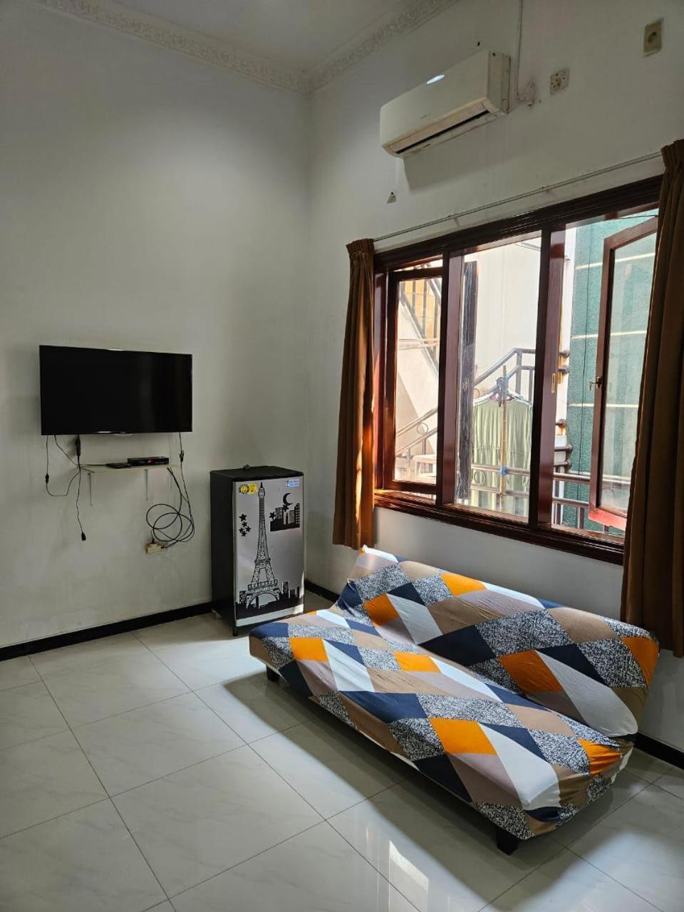 Grand Valora Anggrek Family Wisma tamu Semarang